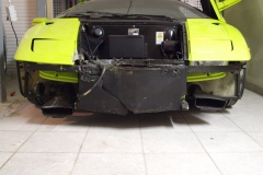 Lamborghini-Diablo-SV-Frontschaden-Frontblech-verformt-Ansicht-von-vorne-ohne-Frontverkleidung